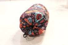 Load image into Gallery viewer, Bohemian Design Camping Tree Hammock With Two Tree Straps And Carabiners